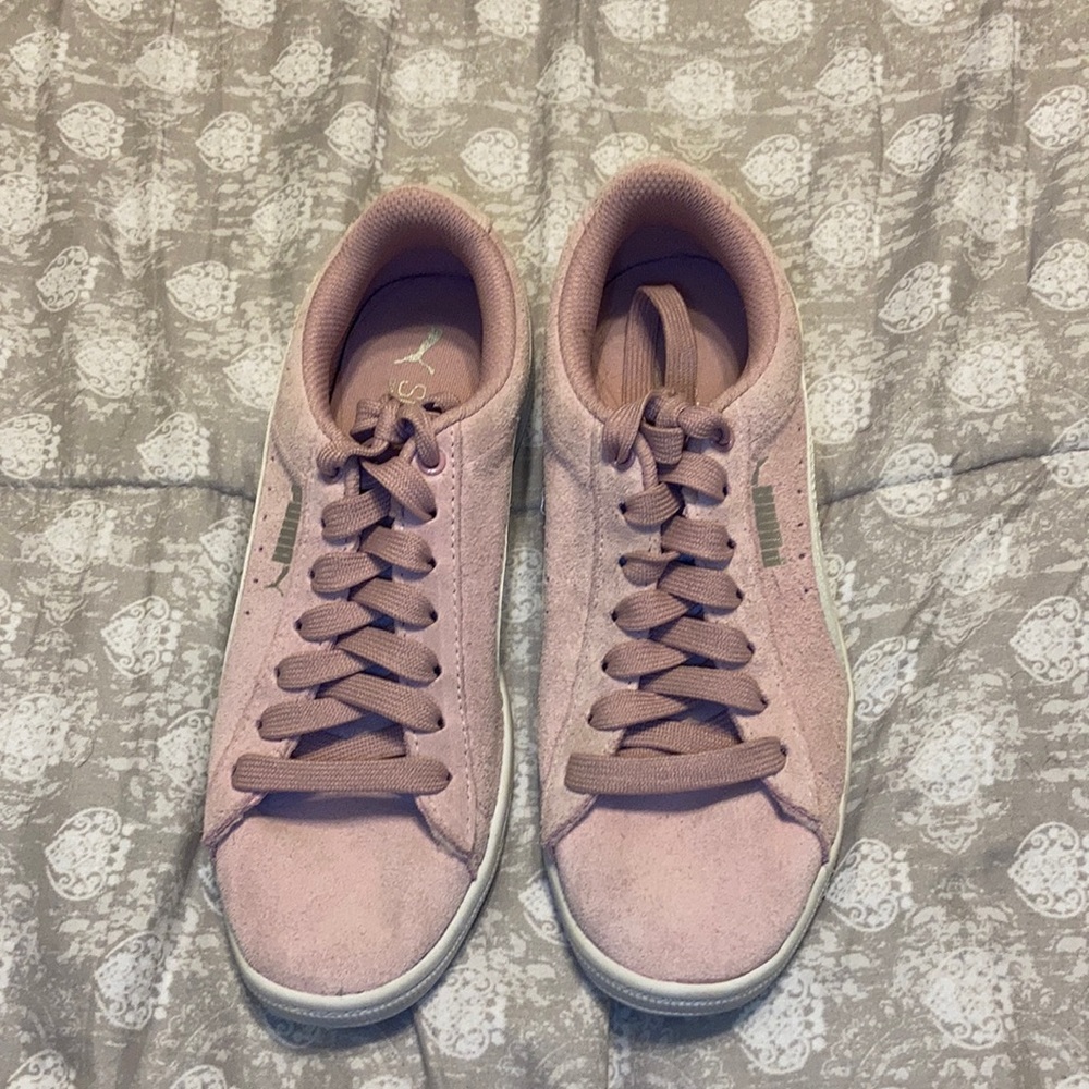 Pink pumas.